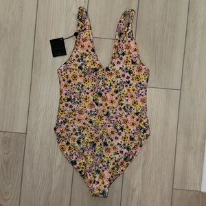 NWT Skatie M One Piece Amanda - Florence